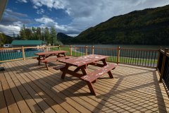 toad-river-lodge-patio